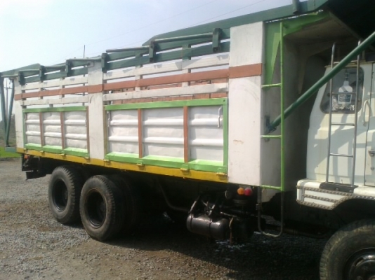 รถบรรทุกสิบล้อHINO2เพลา