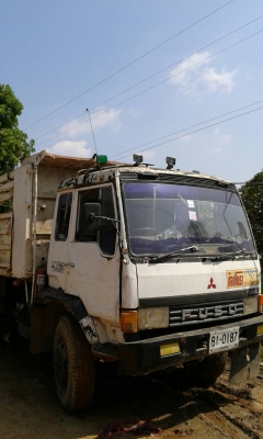 มิตซูบิชิหลงเทอร์โบ2เพลา  FN527M-TF2692 สภาพพร้อมใช้งาน   ทะเบัยนไม่ขาด