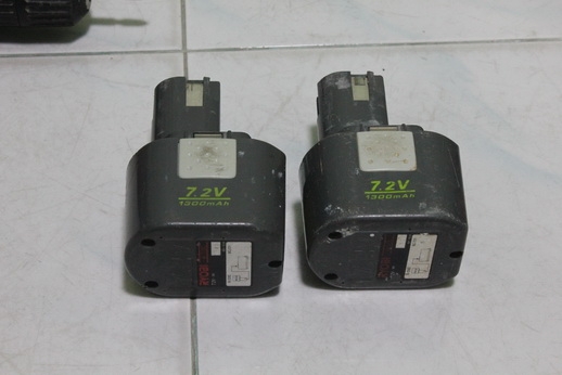 สว่านไขควงไร้สาย ryobi รุ่น 7.2โวลต์ สภาพพร้อมใช้งานครับ