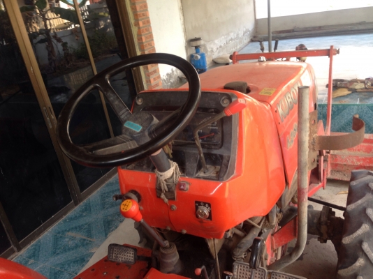 ขายด่วนรถไถนาคูโบต้า L 2808 4 WD พร้อมอุปกรณ์  ผานดันหน้า  ผานหลัง รถสวยเครื่องแน่นไม่มีเยิ้ม สภาพรถพร้อมใช้งานได้เลยครับ มีภาพวีดีโอให้รับชมด้วยนะครับ  ต้องการด่วนหรือสนใจติดต่อ คุณชัยยา สตึก  ได้นะครับ เบอร์โทร 0819972972 และ 0898451778  หรือ  044666729