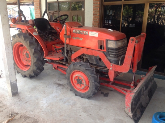 ขายด่วนรถไถนาคูโบต้า L 2808 4 WD พร้อมอุปกรณ์  ผานดันหน้า  ผานหลัง รถสวยเครื่องแน่นไม่มีเยิ้ม สภาพรถพร้อมใช้งานได้เลยครับ มีภาพวีดีโอให้รับชมด้วยนะครับ  ต้องการด่วนหรือสนใจติดต่อ คุณชัยยา สตึก  ได้นะครับ เบอร์โทร 0819972972 และ 0898451778  หรือ  044666729