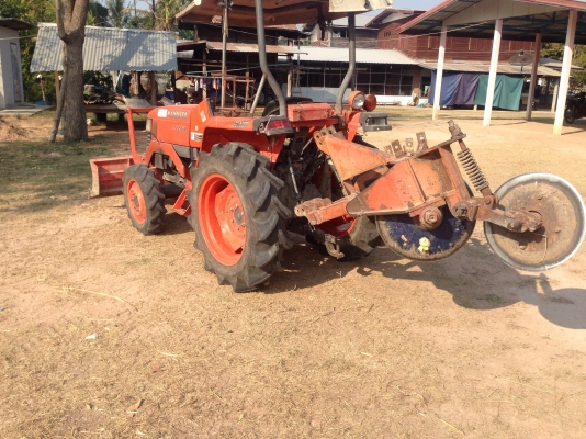 ขายด่วนรถไถนาคูโบต้า L 2808 4 WD พร้อมอุปกรณ์  ผานดันหน้า  ผานหลัง รถสวยเครื่องแน่นไม่มีเยิ้ม สภาพรถพร้อมใช้งานได้เลยครับ มีภาพวีดีโอให้รับชมด้วยนะครับ  ต้องการด่วนหรือสนใจติดต่อ คุณชัยยา สตึก  ได้นะครับ เบอร์โทร 0819972972 และ 0898451778  หรือ  044666729