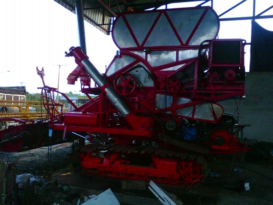 ขายรถเกี่ยวข้าว ซูปเปอร์ ไวไฟ สภาพพร้อมใช้งาน เครื่อง 210 ปั้มเบอร์22 ตัวเดิน10