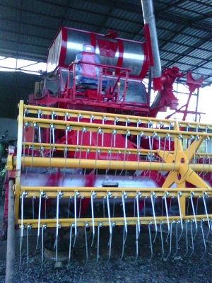 ขายรถเกี่ยวข้าว ซูปเปอร์ ไวไฟ สภาพพร้อมใช้งาน เครื่อง 210 ปั้มเบอร์22 ตัวเดิน10