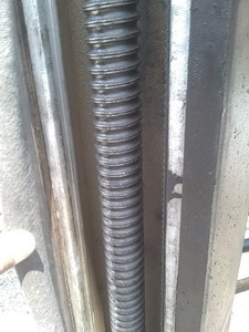 ขาย -  ฮ้อย หรือ ลิฟท์ยกของ อเนกประสงค์ ได้ทั้ง รถยนต์ ตู้คอนแทรนเนอร์ พร้อมใช้งานครับ