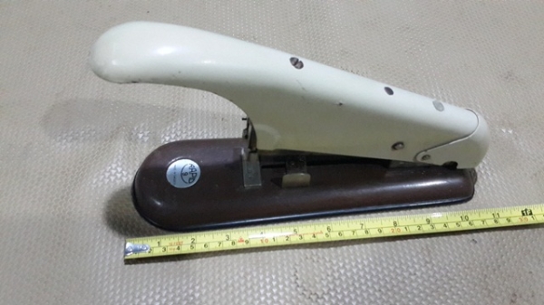 เครื่องเย็บกระดาษ Made In Sweden