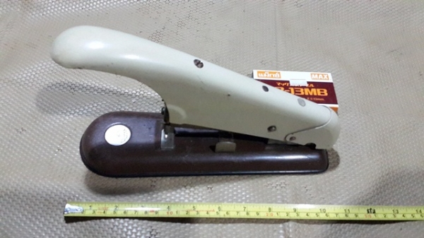 เครื่องเย็บกระดาษ Made In Sweden