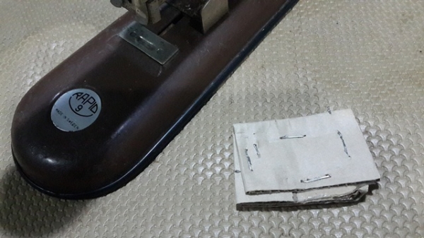 เครื่องเย็บกระดาษ Made In Sweden