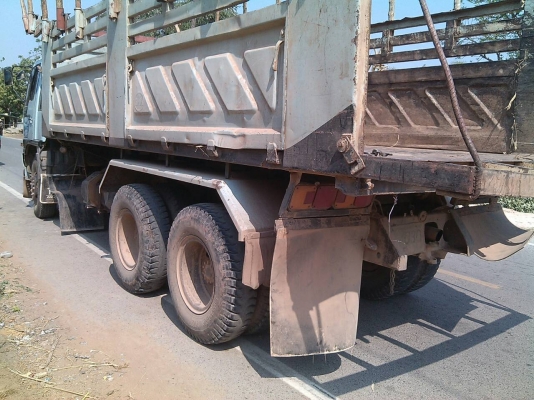 ขายด่วนรถสิบล้อFM3Hดั้มสามมิตรเครือง195แรงม้าปี37รถสวย