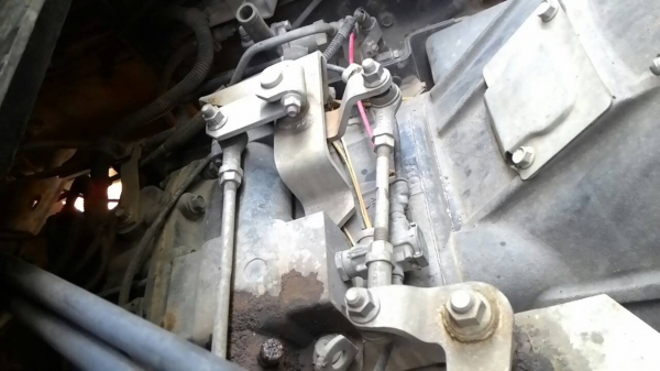 รถมิตซู 10 ล้อดั้ม 270 แรงม้า. ปี 56  ( ขายแม่ , ลูก )   สนใจติดต่อ  081 - 6079515