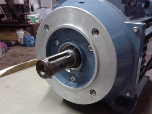 ขายมอเตอร์ใหม่ ABB 2.2 kw 3 hp 380v 3 เพส 2870 rpm ถูกๆ