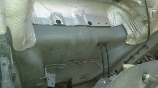 รถอีซูซุ 6 ล้อดั้ม 210 แรงม้า. ปี 49  ( รถวิ่ง 2xx,xxx กม. )   สนใจติดต่อ 081 - 6079515