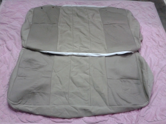 ขายผ้าหุ้มเบาะกำมะหยี่ VIGO สภาพถอดจากป้ายแดง