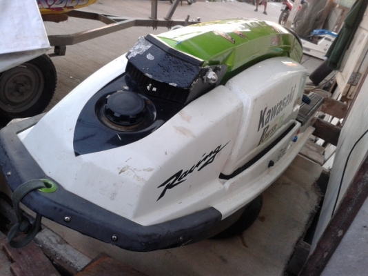 ขายเจ็ทสกียืน kawasaki js550c เครื่องหลีดรุ่นใหม่ ถูกๆ