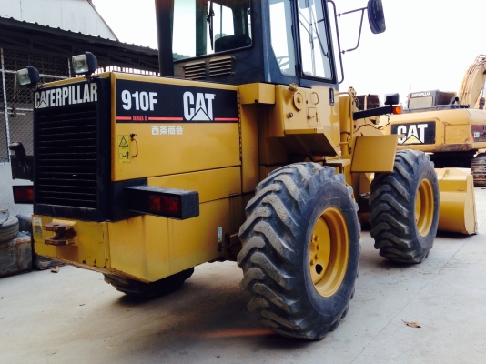 ขายรถตัก CAT 910 F. นำเขาจากญี่ปุ่น แท้ๆสวยมากๆ เหมือนรถใหม่