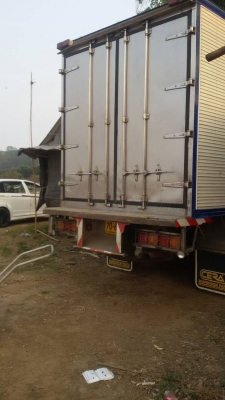 ขายด่วนรถ12ล้อตู้เย็น