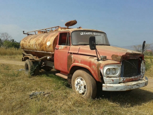 ขายรถน้ำ 6 ล้อหัวยาว TOYOTA สภาพพร้อมใช้งาน เครื่อง 165 แรงม้า คัสซีสวยตลอดเส้น ระบบปั้มน้ำใช้งานได้ปกติ ทะเบียนพร้อมโอน ราคาต่อรองได้ครับ