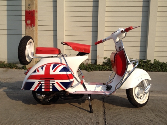 เอเซียเวสป้า---->>จัดส่งรถvespa 64 2 คัน ให้คุณปิงและคุณชูเกียรติ ที่ศรีราชา เรียบร้อย09/02/2558