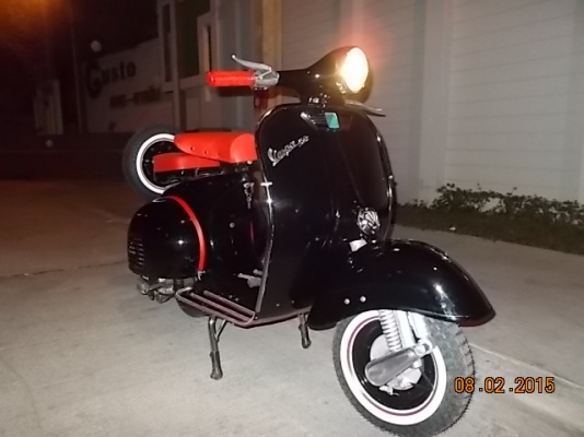 เอเซียเวสป้า---->>จัดส่งรถvespa 64 2 คัน ให้คุณปิงและคุณชูเกียรติ ที่ศรีราชา เรียบร้อย09/02/2558