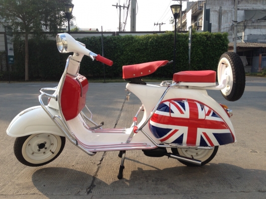 เอเซียเวสป้า---->>จัดส่งรถvespa 64 2 คัน ให้คุณปิงและคุณชูเกียรติ ที่ศรีราชา เรียบร้อย09/02/2558