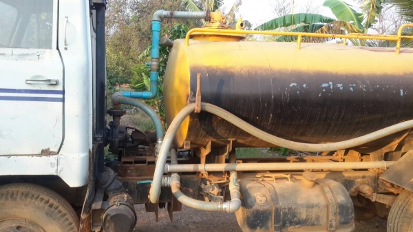 หกล้อ HiNo-Wo4D-117แรง สภาพดีเดิมๆปั้มระบบฉีดน้ำครบ พร้อมใช้งาน ทะเบียนพร้อมโอน ราคา285,000 ครับ