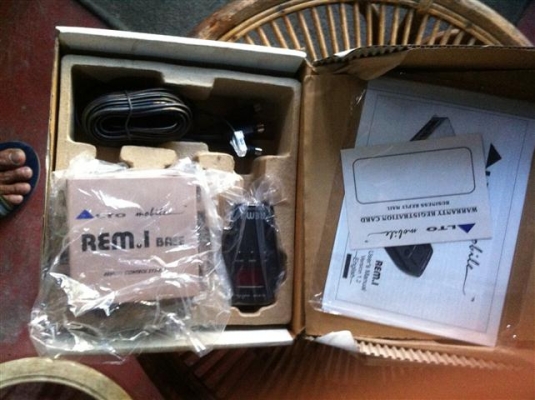 ขายครับ  เกียวกับเครื่องเสียงรถยนต์ตัวละ500  มายกไป