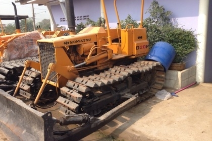 ขาย D2-5 สภาพสวย พร้อมใช้งาน เครื่องดี ช่วงล่างดี ใบเเทร็กเต็ม ราคาต่อรองได้