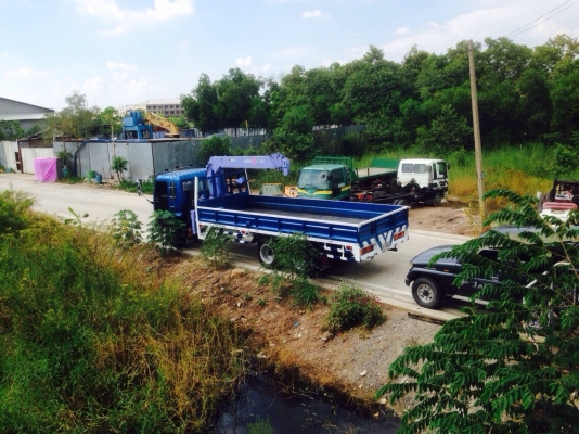 ายรถบรรทุกติดเครน