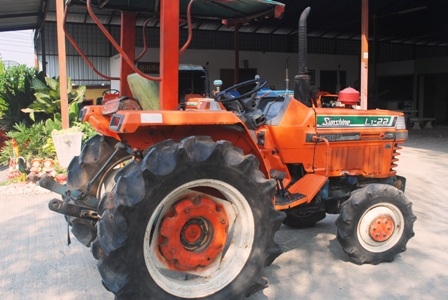 ขายรถไถ Kubota L1-22 (4WD) รถ2เพลา ตัวเปล่า พร้อมใช้งานครับ