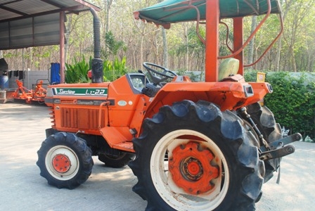 ขายรถไถ Kubota L1-22 (4WD) รถ2เพลา ตัวเปล่า พร้อมใช้งานครับ