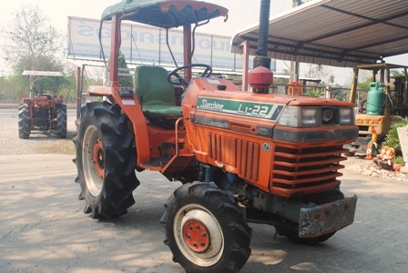 ขายรถไถ Kubota L1-22 (4WD) รถ2เพลา ตัวเปล่า พร้อมใช้งานครับ