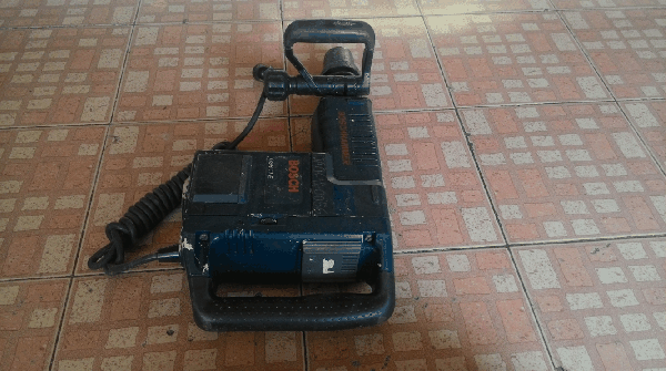 ขาย BOSCH GSH11E เครื่องสกัดคอนกรีดไฟฟ้า ระบบMAX 11กก. 1500W. Made in germany.