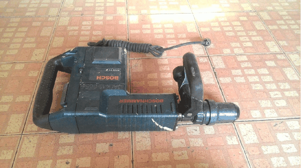 ขาย BOSCH GSH11E เครื่องสกัดคอนกรีดไฟฟ้า ระบบMAX 11กก. 1500W. Made in germany.