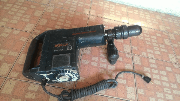 ขาย BOSCH GSH11E เครื่องสกัดคอนกรีดไฟฟ้า ระบบMAX 11กก. 1500W. Made in germany.