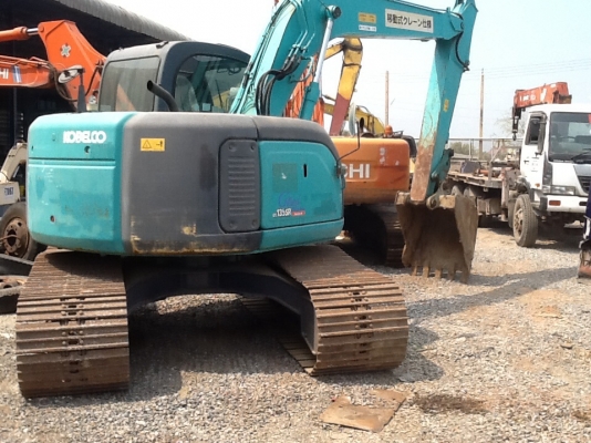 รถขุดkobelco sk135sr yy04-06747 เก่าญี่ปุ่น