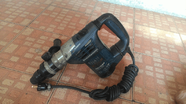 ขายสว่านโรตารี่สะกัดคอนกรีด BOSCH GBH4-32DFR.900W. Made in Germany.