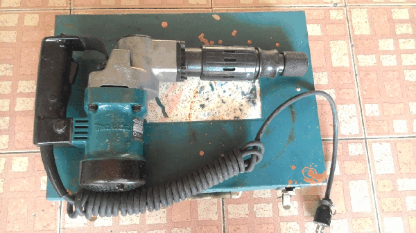 ขายเครื่องสะกัดคอนกรีด MAKITA HM0810 900W.