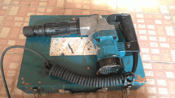 ขายเครื่องสะกัดคอนกรีด MAKITA HM0810 900W.