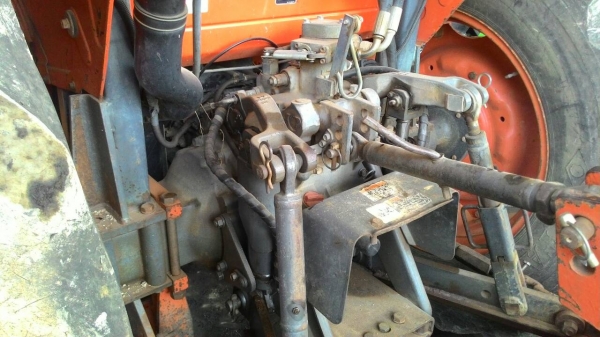 ขายรถไถ KUBOTA   M7040  พร้อมดันหน้าช้าง ผาน 6 ราคา 395,000