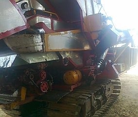 ขายด่วน รถเกี่ยวข้าวไทยเส็งยนต์ TSY รุ่น เดี่ยวทรนง เครื่องยนต์ 235 HP JO8C-J1 เทอร์โบ อุ้ม 2.5 ตัน ปั๊มไดกิ้นเบอร์ 23 ช่วงล่างตัวเดิน 12 รถเครื่องแน่นดีปั๊มแรงดีมากๆครับพร้อมใช้งานได้เลย ราคาต่อรองได้ครับ