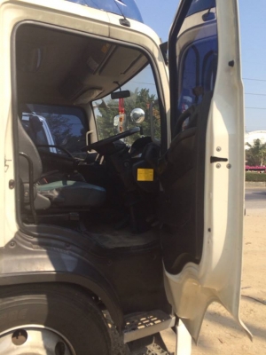 6ล้อ ฮีโน่ เครื่อง 220 ยาว 7.20 ติดแก็สโรงงาน 8 ถัง