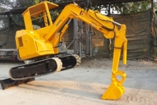 ขาย pc 28 UU ยี่ห้อ KOMATSU