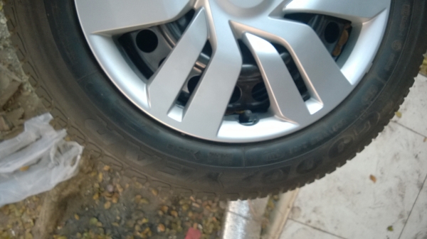 ขายถูก ยางพร้อมใส่ GOOD YEAR ขนาด 175/65/R15 ด่วน 0811841924