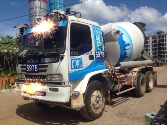 รถโม่ปูน270แรง ปี2548. ยูโร2. รถสภาพดี. พร้อมใช้. ....ดูหน้าเล่มไดัเลย