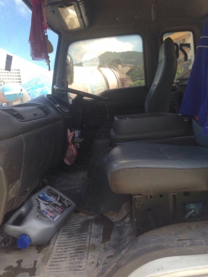 รถโม่ปูน270แรง ปี2548. ยูโร2. รถสภาพดี. พร้อมใช้. ....ดูหน้าเล่มไดัเลย