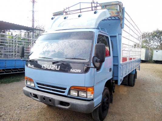 6 ล้อกลาง  ISUZU  NQR66RX5-T  120 แรงม้า * ยาว 5.50 ม. * รถสวยเดิม+สวยจริง+สภาพพร้อมใช้งาน * รถห้างแท้ * มีเล่มพร้อม *