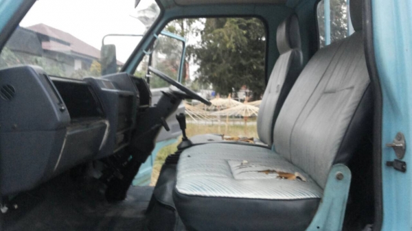 ISUZU 4 ล้อกลาง ปี 35 เกรีย์สั้น ISUZU 4 ล้อกลาง ปี 35 เกรีย์สั้น