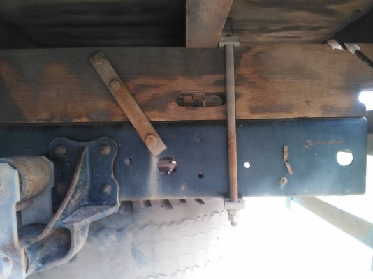 ISUZU 4 ล้อกลาง ปี 35 เกรีย์สั้น ISUZU 4 ล้อกลาง ปี 35 เกรีย์สั้น