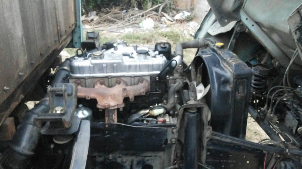 ISUZU 4 ล้อกลาง ปี 35 เกรีย์สั้น ISUZU 4 ล้อกลาง ปี 35 เกรีย์สั้น