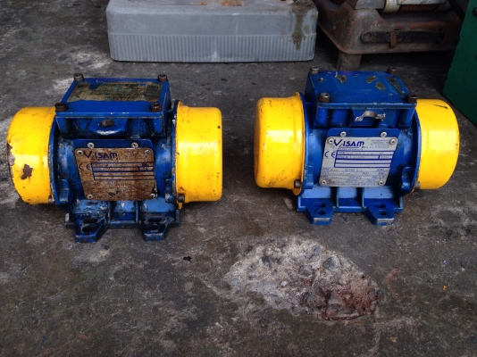 ขายมอเตอร์สั่น-เขย่า Visam made in Italy 1/4HP. 380V สภาพสวย สั่นแรง วิ่งนิ่ม พร้อมใช้งาน มี 2 ตัวครับ